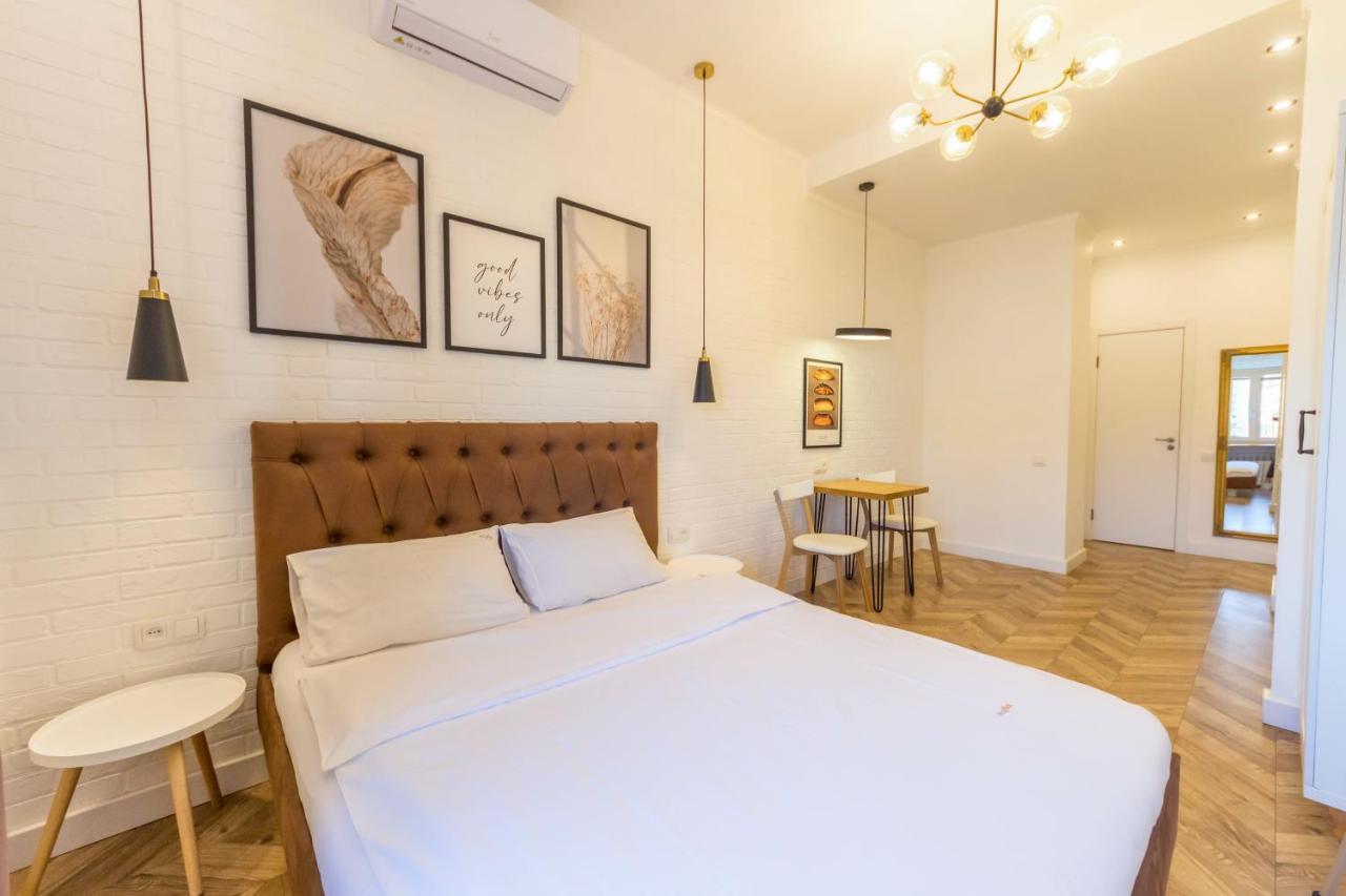 Self Check-In Apartments Kyiv Exterior photo