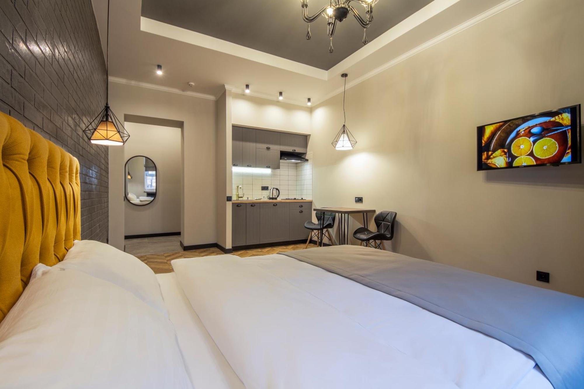 Self Check-In Apartments Kyiv Exterior photo