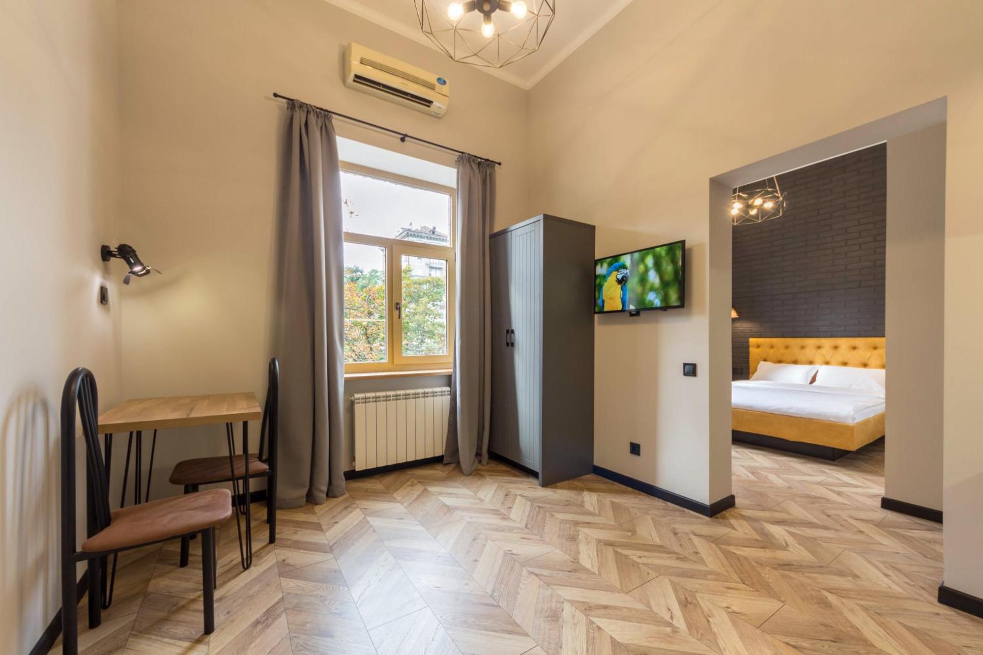 Self Check-In Apartments Kyiv Exterior photo