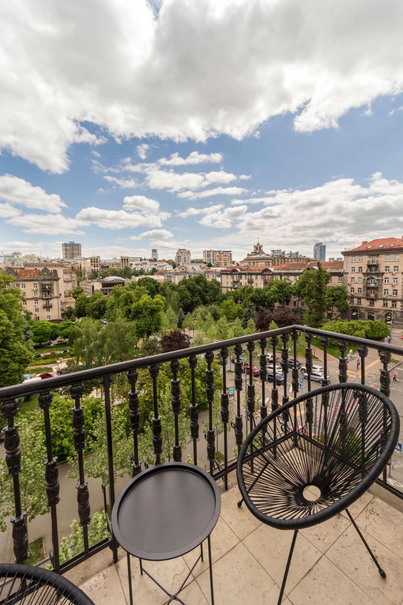 Self Check-In Apartments Kyiv Exterior photo